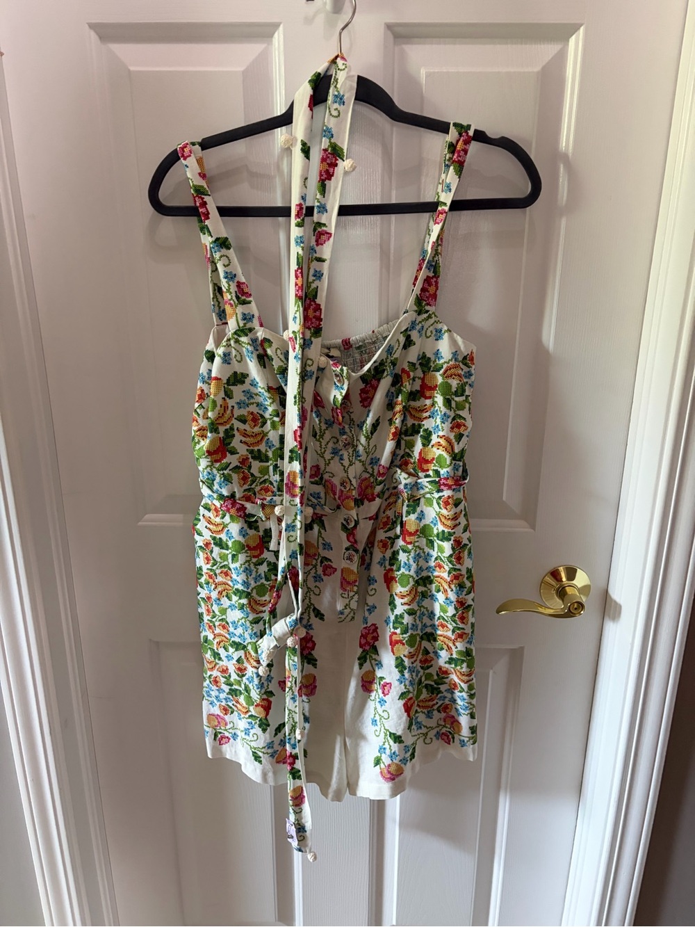 Farm rio Floral Embroidered White romper with Tie Straps size large